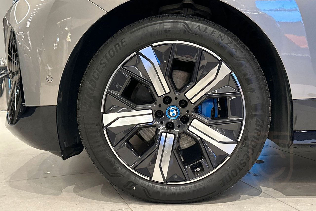 BMW iX xDrive40 Sportpaket