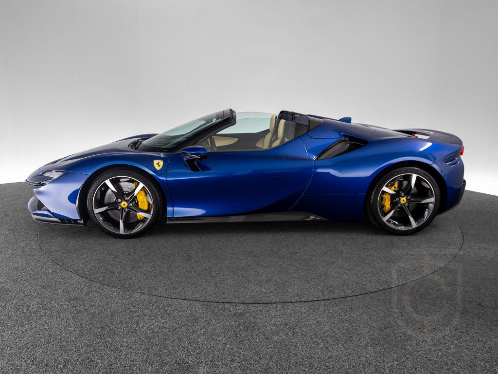 Ferrari SF90 Spider FERRARI SINGEN