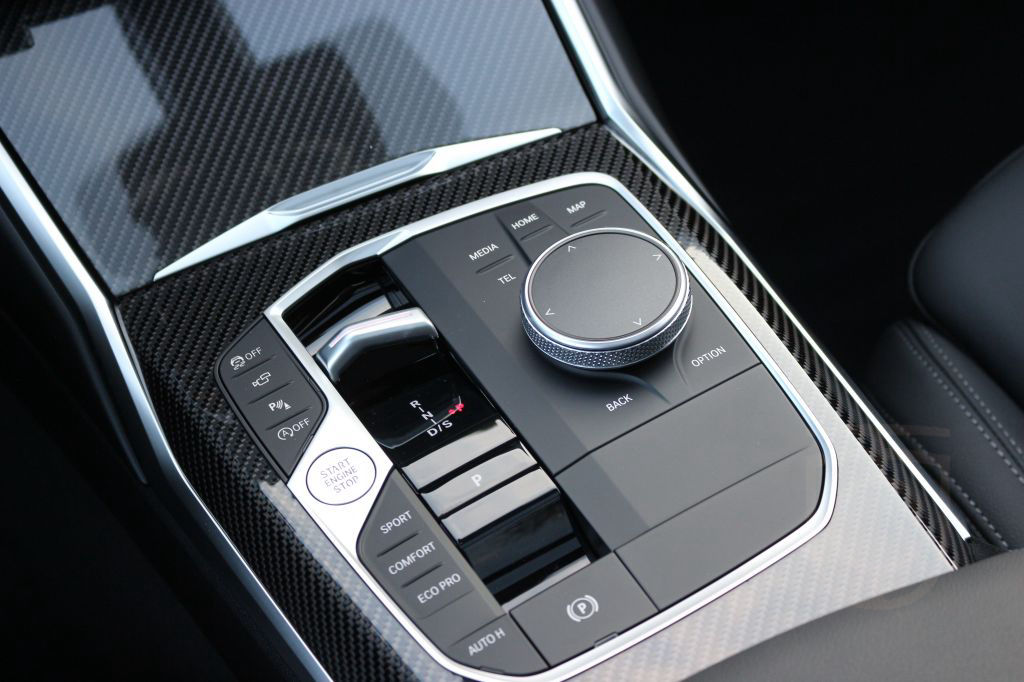 BMW 330i xDrive Touring M Sport Pro / AHK / H&K / LR