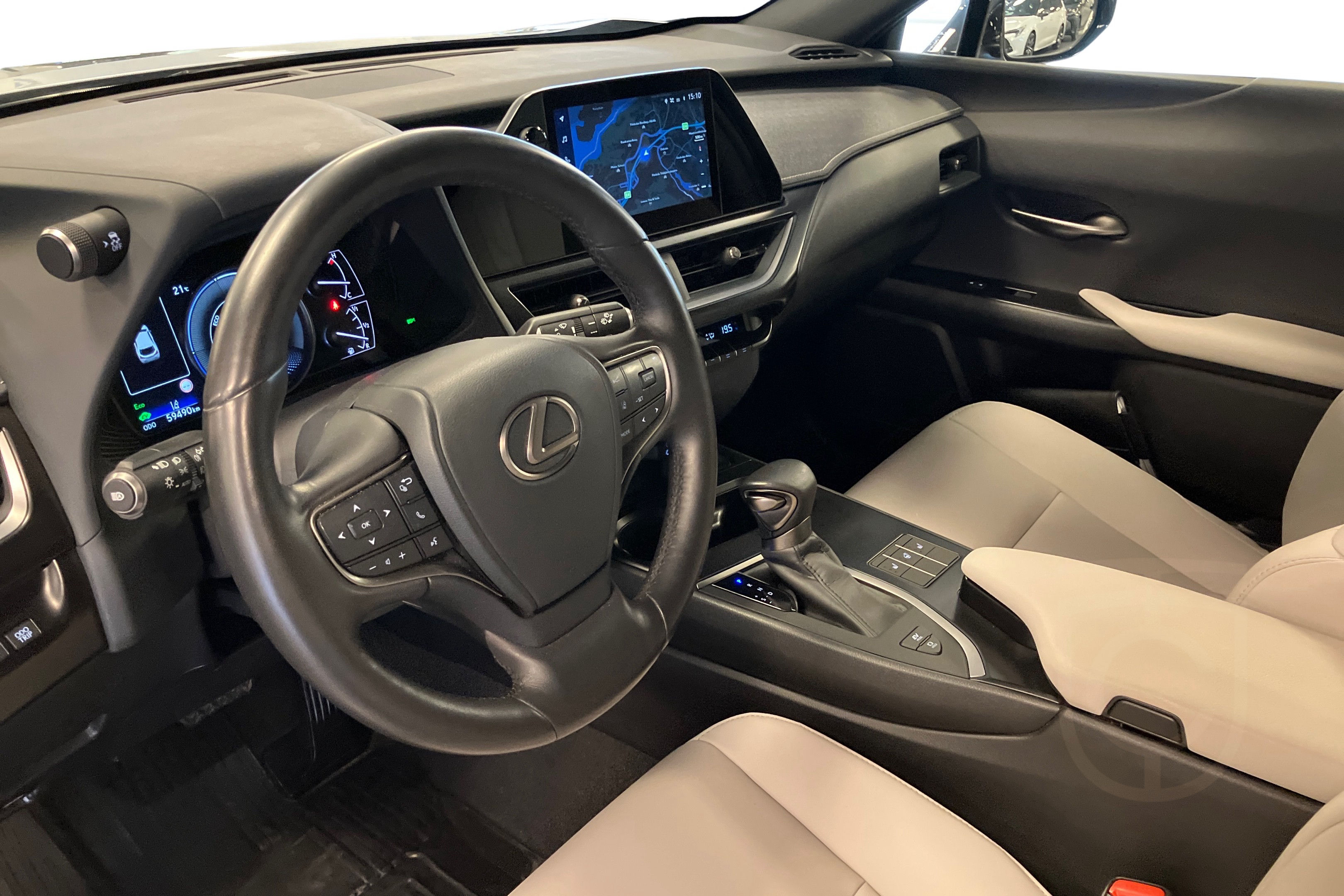 Lexus UX 250h E-Four