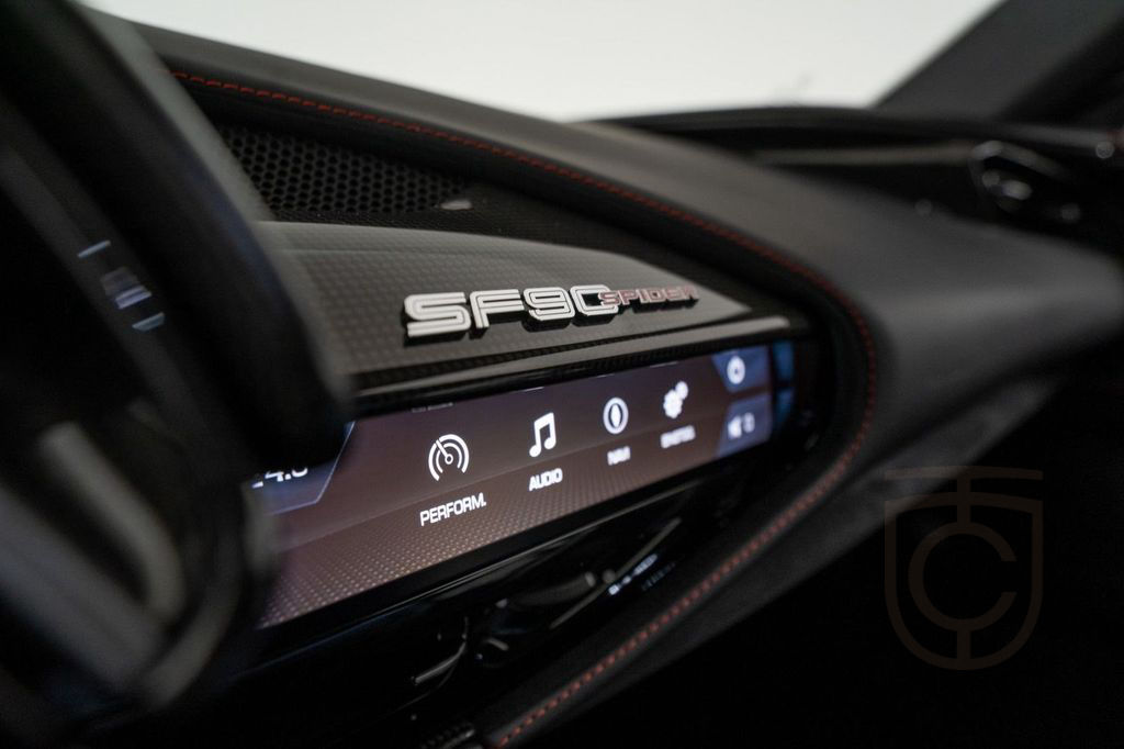 Ferrari SF90 Spider FERRARI SINGEN