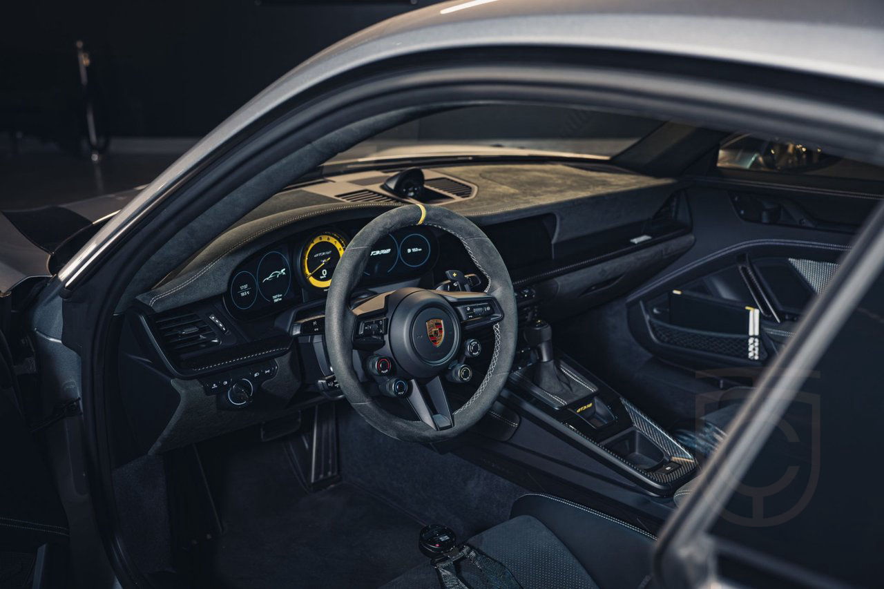 Porsche 911 992 GT3 RS Silver Metallic -