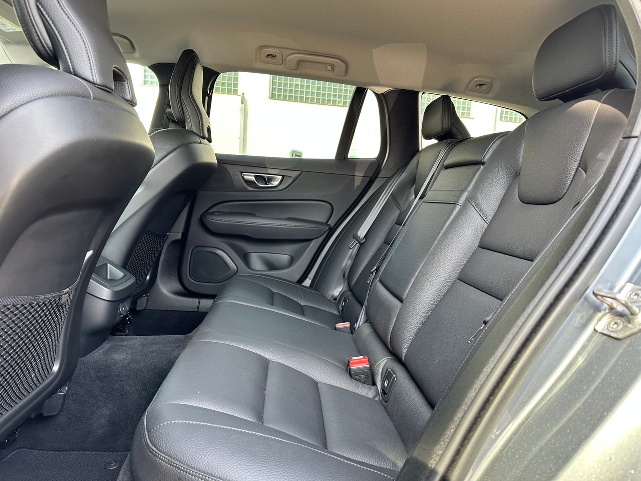 Volvo V60 CC B4 AWD Momentum