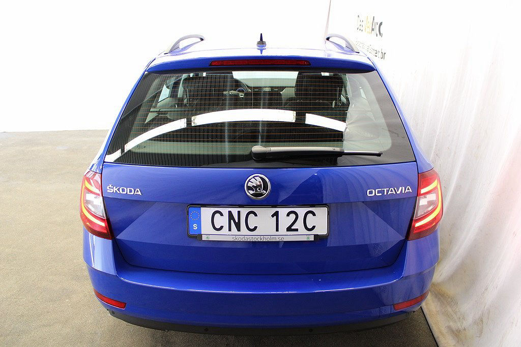 Skoda Octavia Kombi AMBITION TSI 115 HK DRAG & VÄRMARE