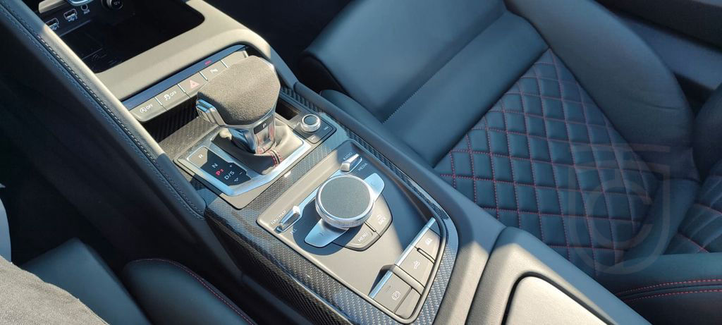 Audi R8 Spyder 5.2 FSI RWD performance