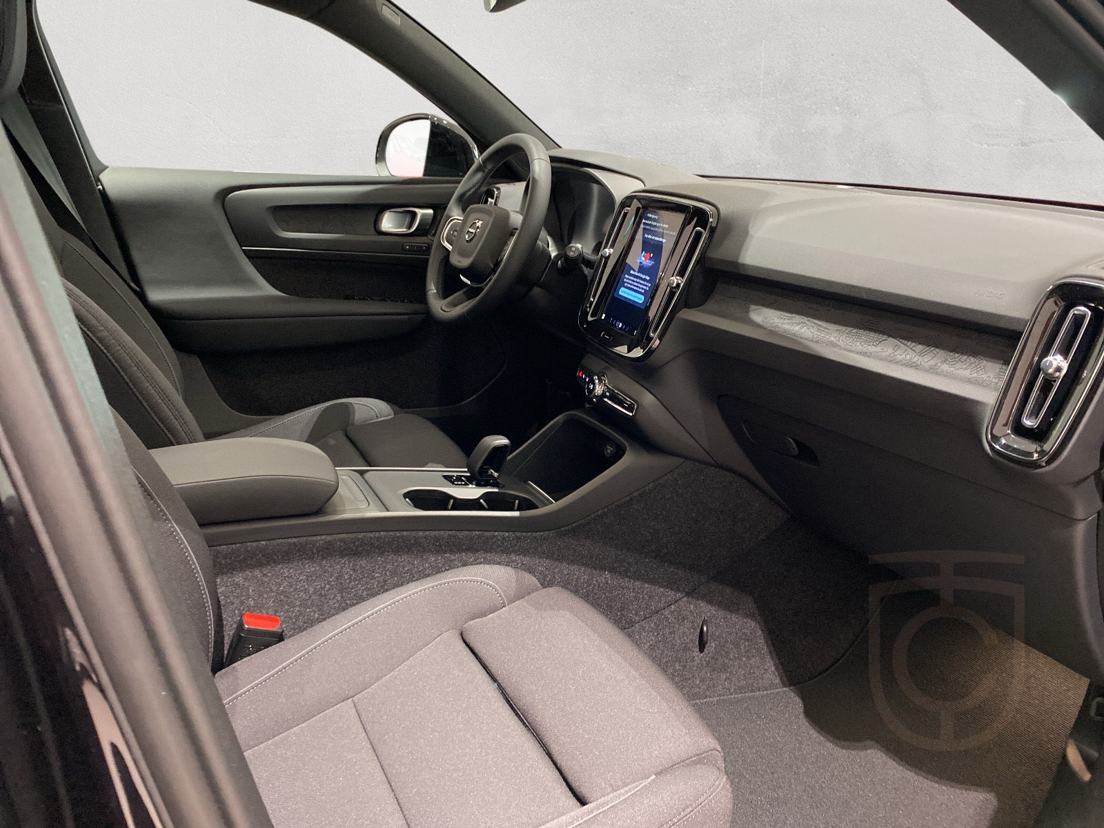 Volvo EX40 Twin Motor 300kW 2025 Black Edition