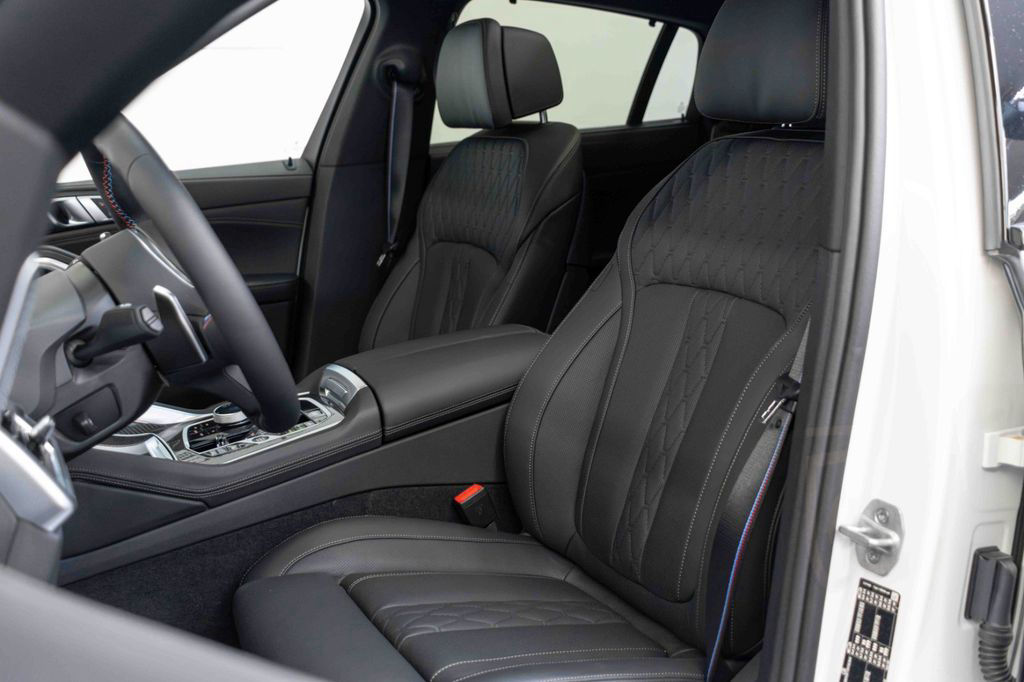 BMW X6 M60i xDrive/BOWERS&WILKINS/CARBON/PANO/AHK