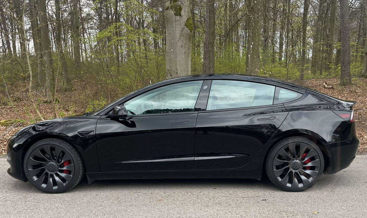 Tesla Model 3 PERFORMANCE Facelift All Black WLTP 567 km