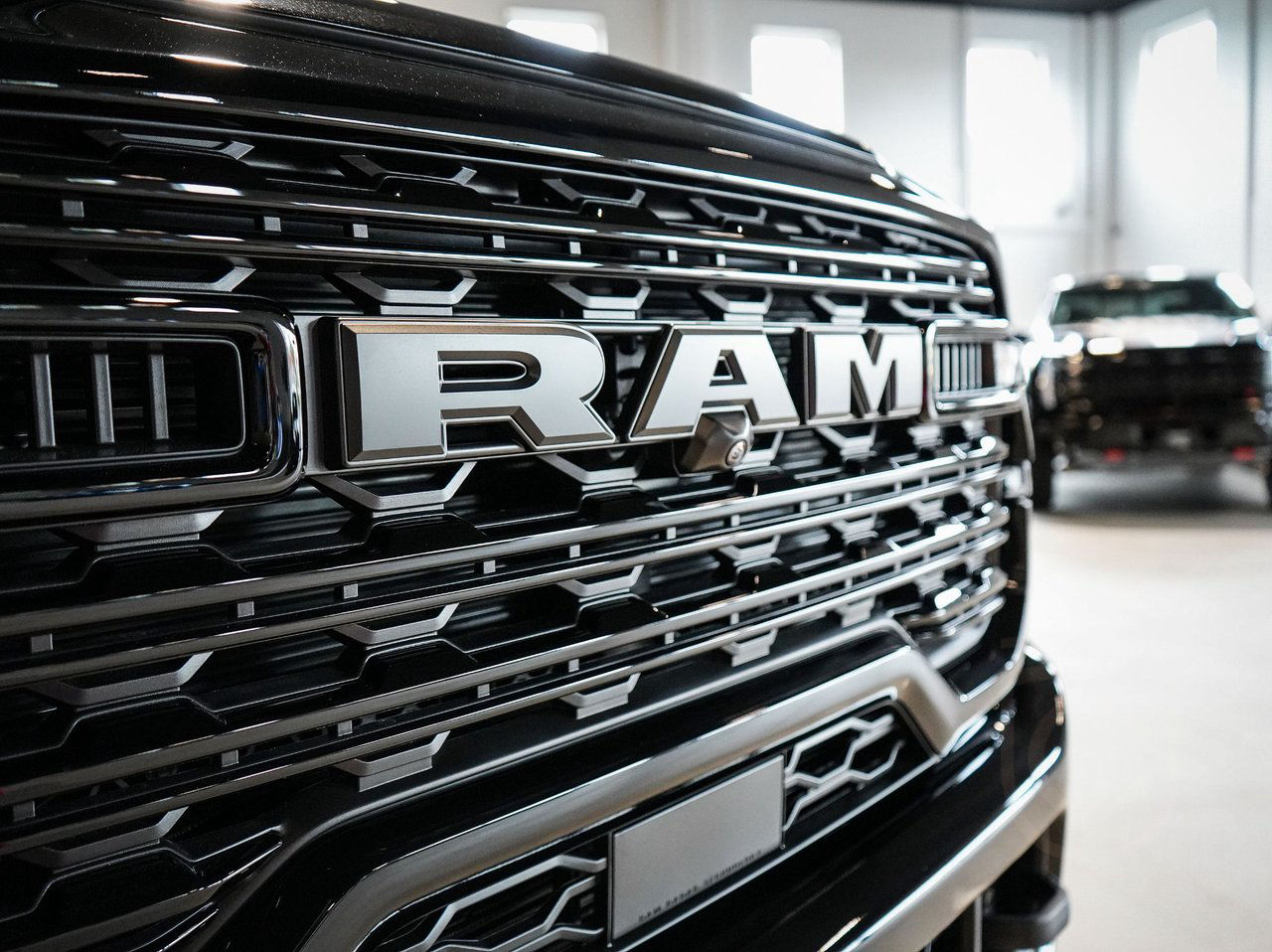 Dodge RAM 2500 HD Limited Night Edition RAMBOX CUMMINS