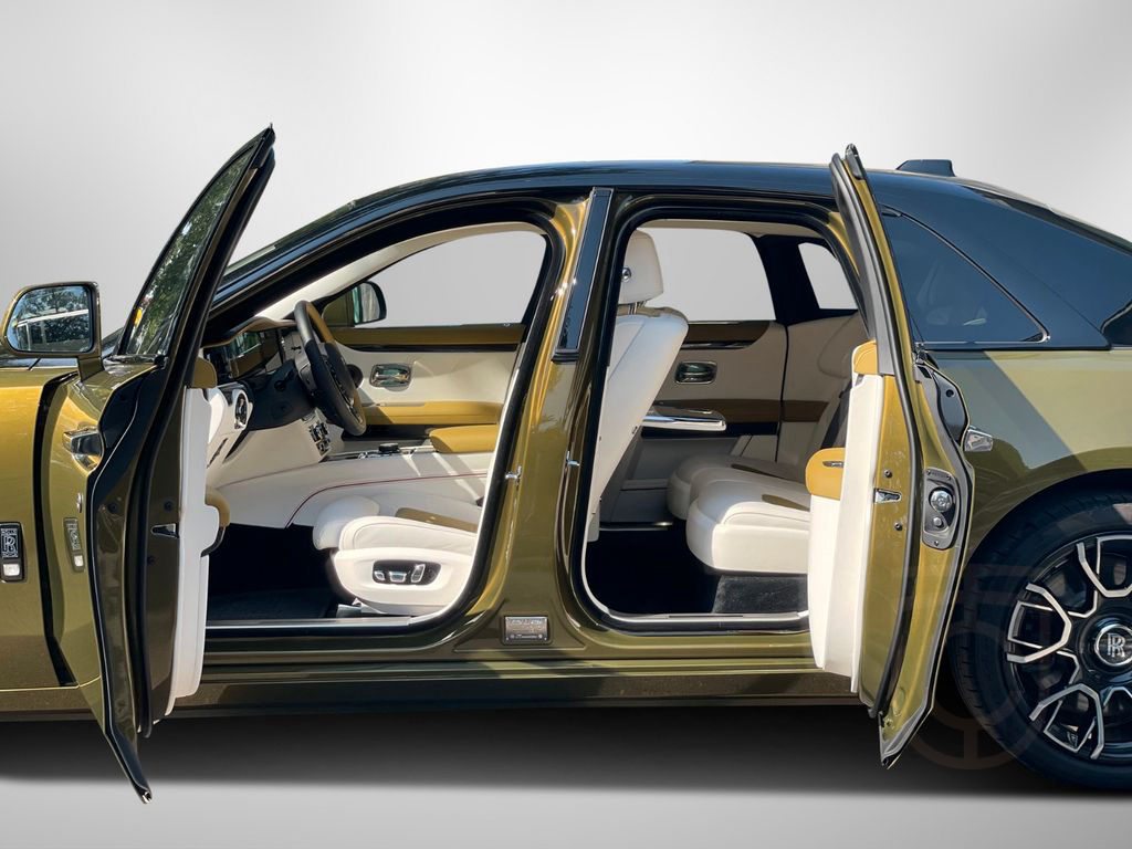 Rolls-Royce Ghost Black Badge - Bespoke/Shooting Star/2 Tone