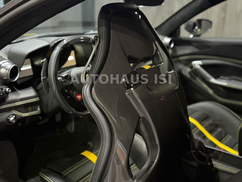 Ferrari F8 Tributo NOVITEC N-LARGO 1 of 1 *FULL CARBON*