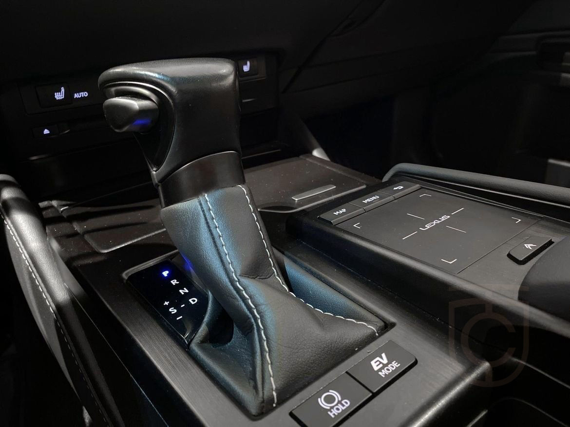 Lexus ES 300h Limited Edition