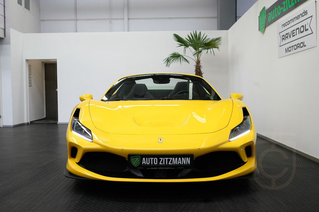 Ferrari F8 Spider/CARBON/LIFT/PASS.DISPL/RACINGSEATS/JBL