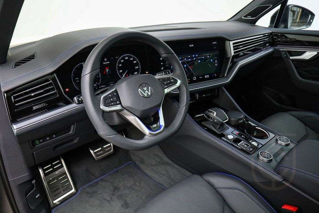 Volkswagen Touareg R 3.0 V6 eHybrid 4M MATT*PANO*DYNAUDIO*M