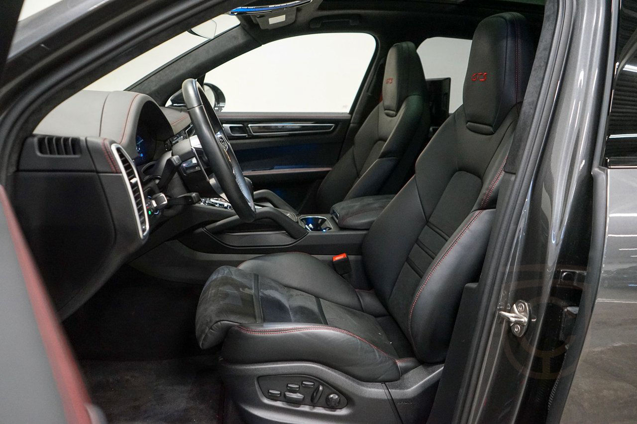 Porsche Cayenne GTS