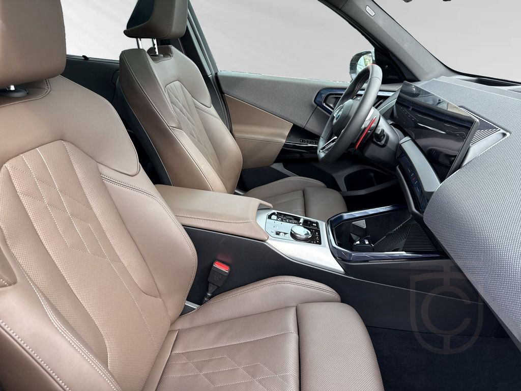 BMW X3 M50 xDrive *Dune Grey*|AHK|Pano|21"LMR|DAProf