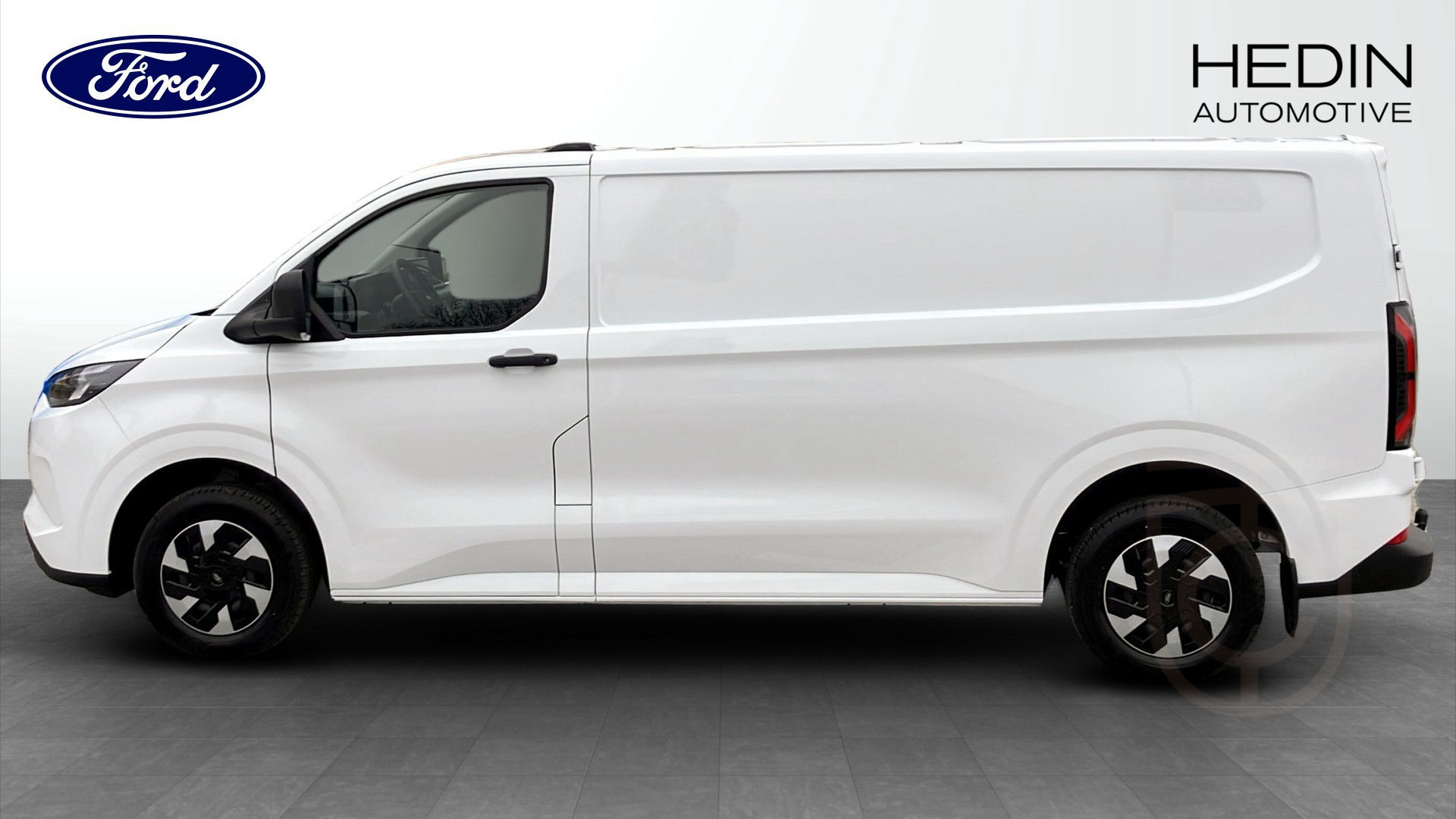Ford E-Transit Custom 320