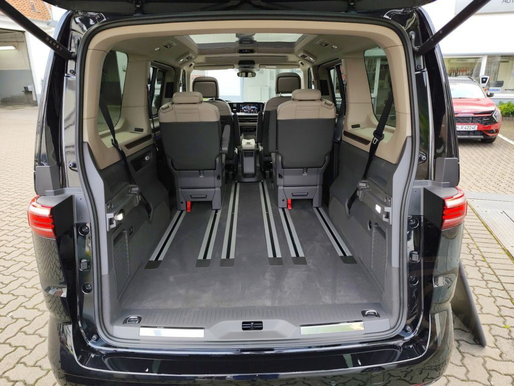 Volkswagen Multivan LÜ DSG Style Sthzg. Pano el.Sitze Navi