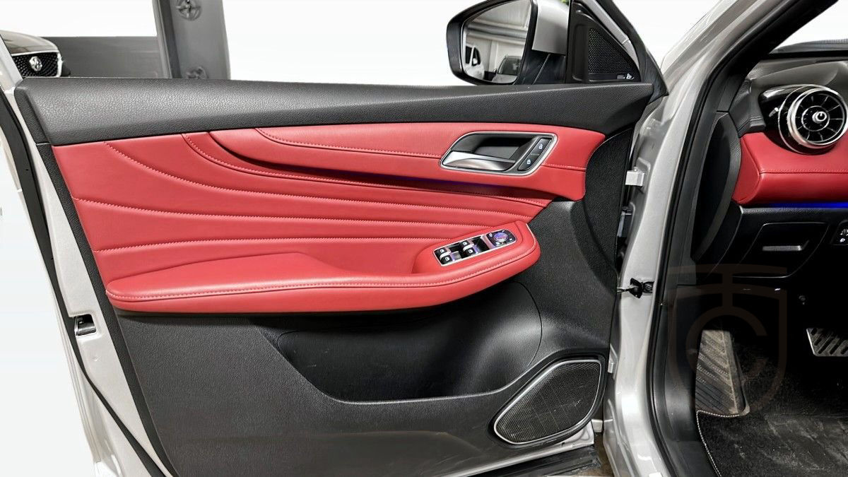 MG EHS EHS PHEV LUXURY
