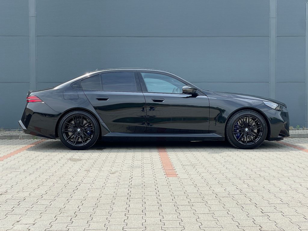 BMW M5 Lim.CARBON.SITZBELÜFT.DR.ASS.PRO.B&W.360°