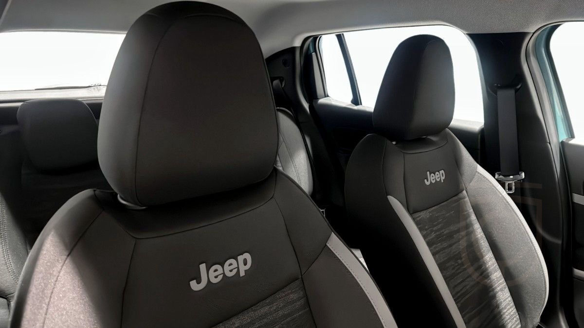 Jeep Avenger AVENGER LONGITUDE MHEV T3 1.2 100HP DC