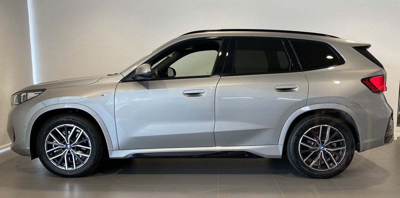 BMW iX1 xDrive30 M-Sport Active Launch Edition Farth.