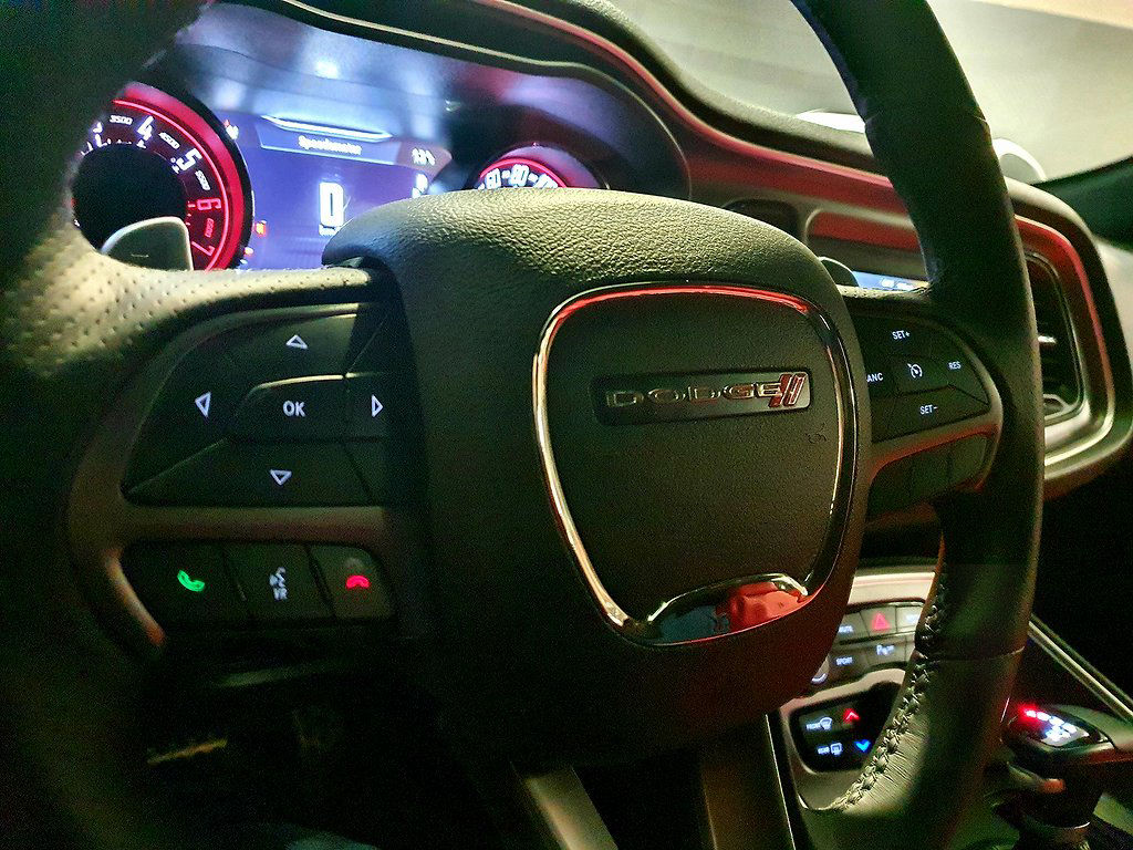 Dodge Challenger  5.7 V8 HEMI (381hk) Mycket fräck Muskelbil