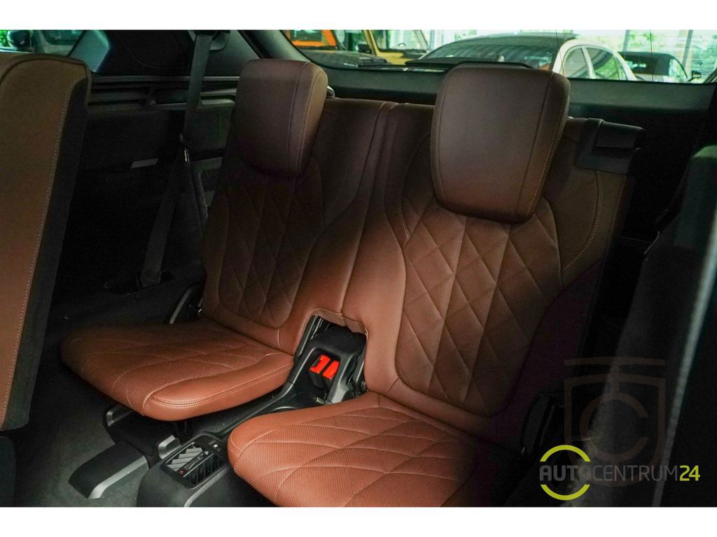 BMW X5 40d M Sport 7-Sitzer Luft Pano Memo HK AHK