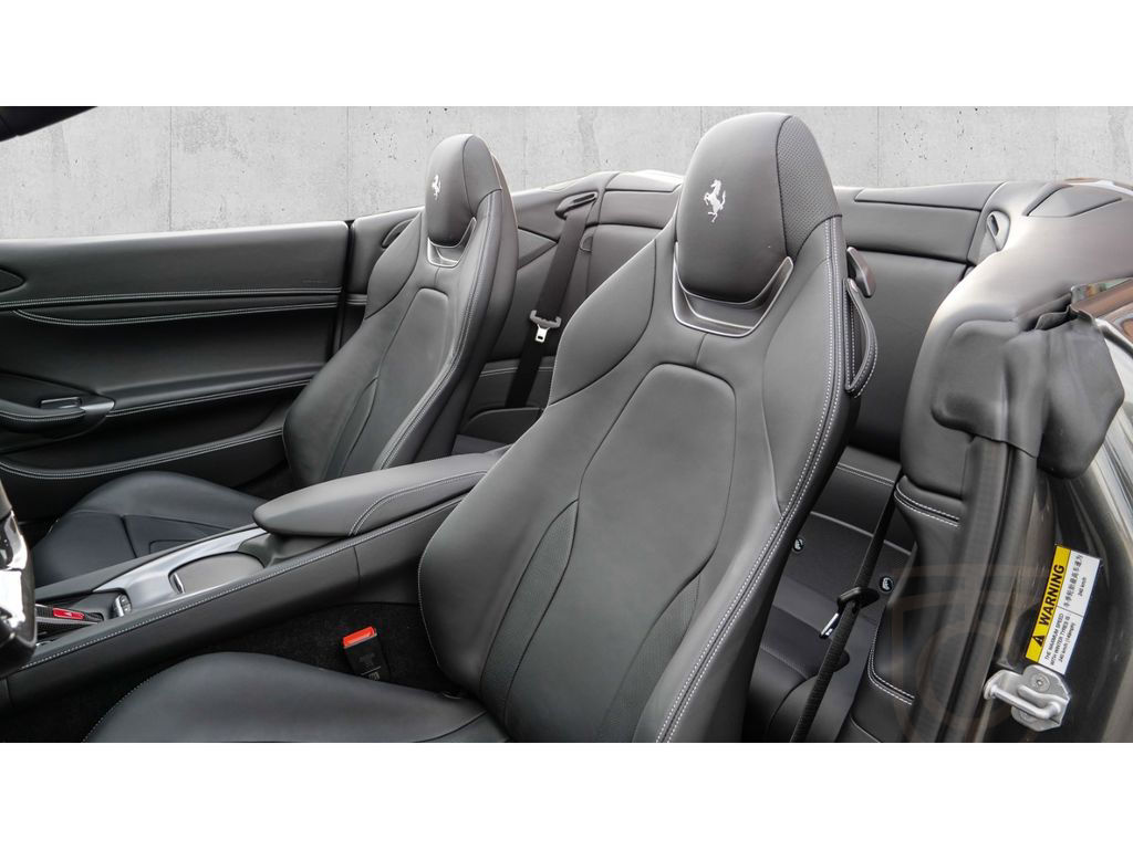 Ferrari Portofino M *Carbon+LED*MagneRide*360°-Kamera*JB