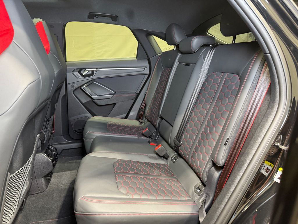 Audi RS Q3 Sportback | MATRIX NAVI PANO LEDER AHK ACC
