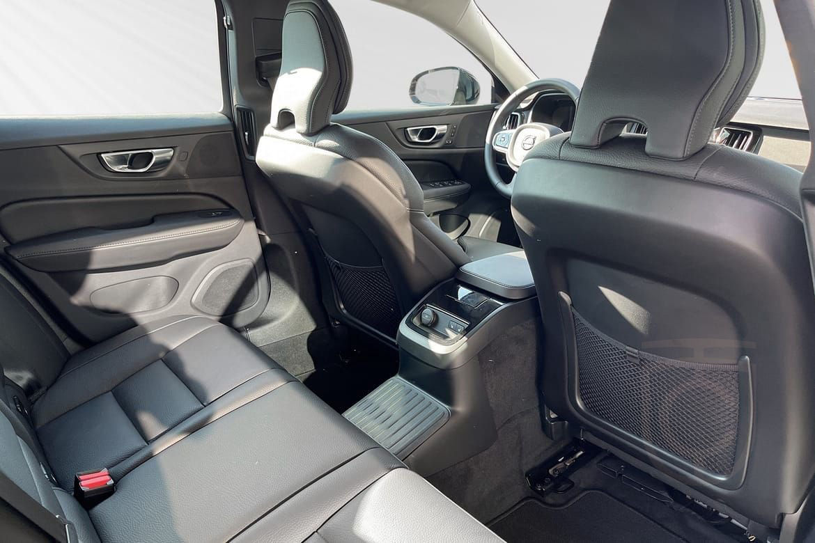 Volvo V60 T6 Plus Dark B-Kamera