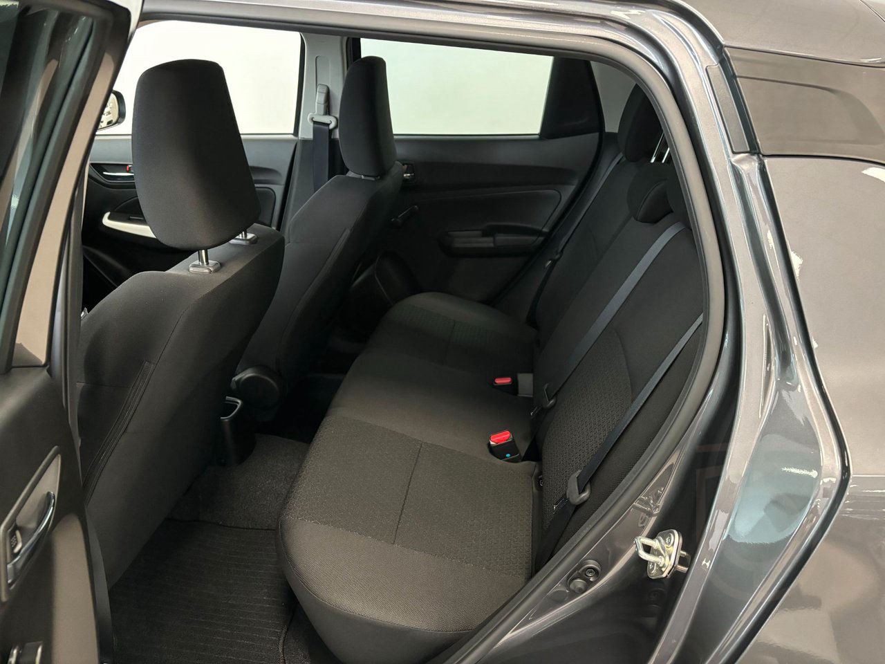 Suzuki Swift 1.2 Select Automat CVT Hybrid