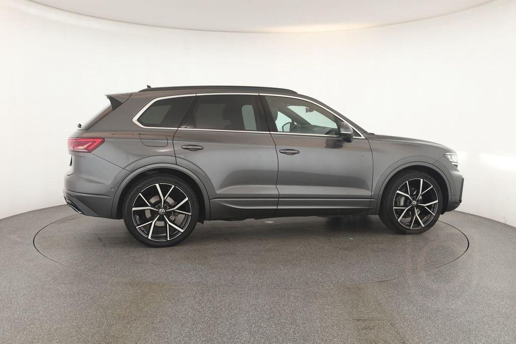 Volkswagen Touareg 3.0 TDI 4M R-Line Leder Pano DCC 22" AHK