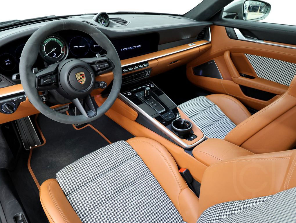 Porsche 911 Turbo S / Heritage Design Classic package