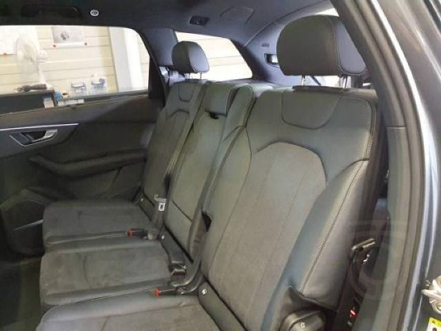 Audi Q7 50 TDI quattro S-LINE*NAVI*7-SITZER*HUD*AHK*P