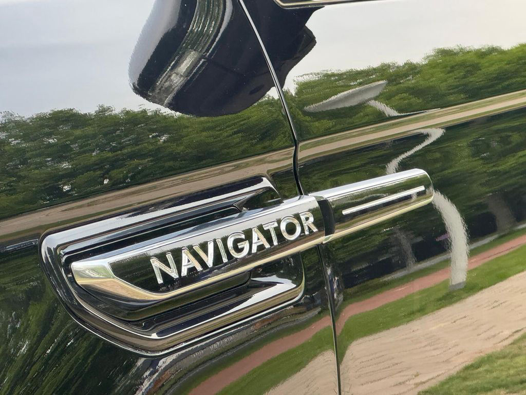 Cadillac Escalade Lincoln Navigator 3.5L V6 Lang Preferre