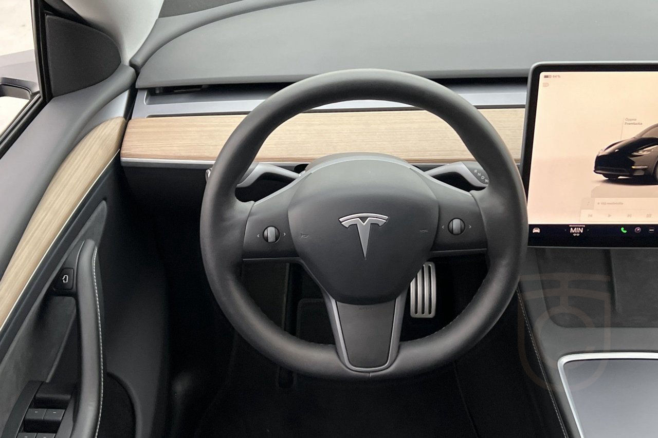 Tesla Model Y Performance AWD Autopilot