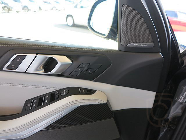 BMW X5 xDrive 30d Mild-Hybrid M Sport | Navi | LED