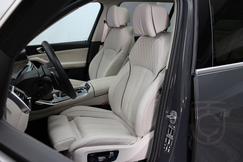 BMW X7 xDrive 40 i Head Up H&K Keyless