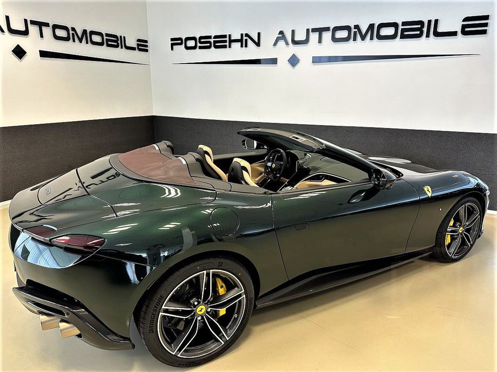 Ferrari Roma Spider Green/Beige Carbon 360° JBL