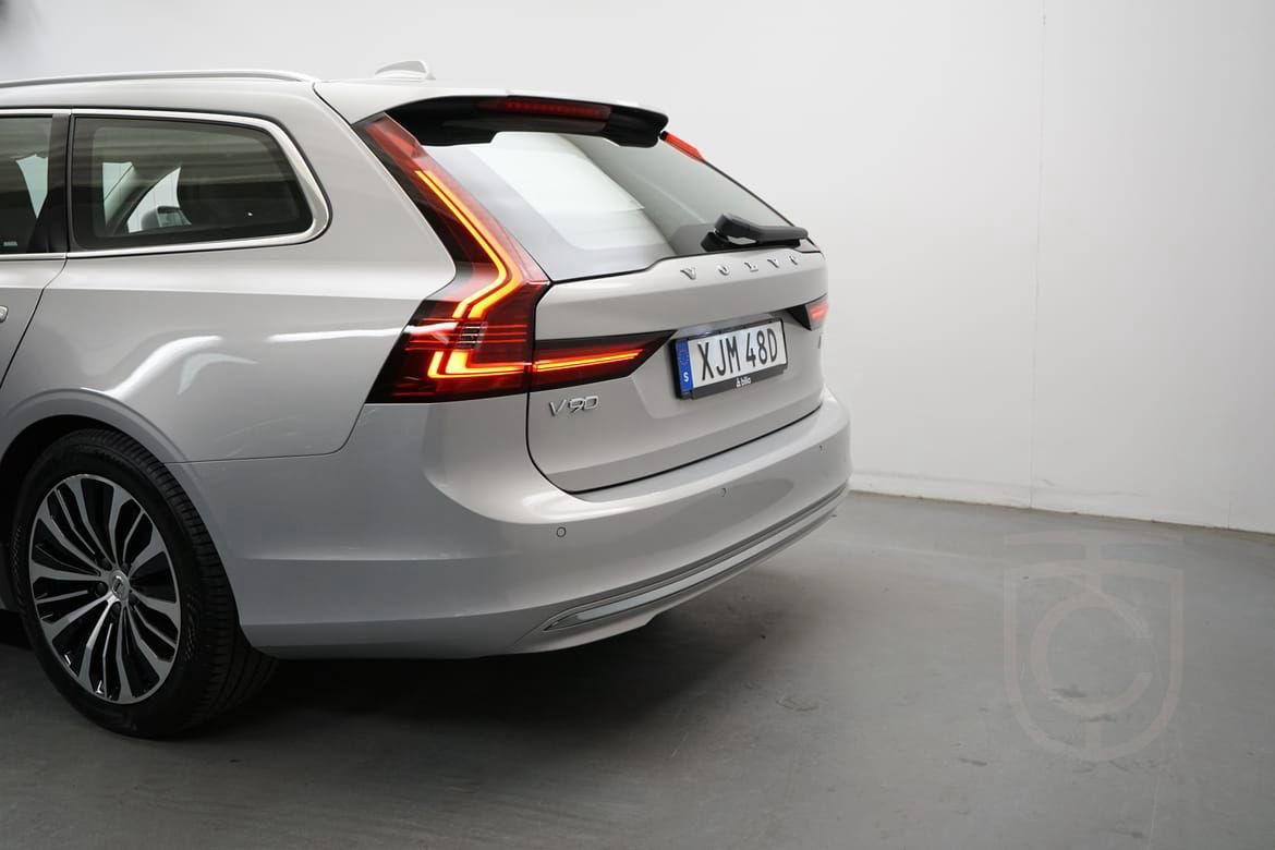 Volvo V90 Recharge T6 Core Bright.