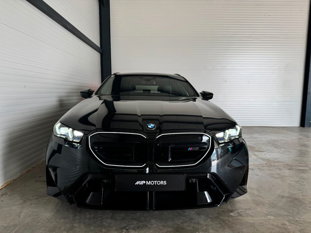 BMW M5 Touring PANO/HUD/AHK/INNO/SITZLÜFTUNG/ICONIC