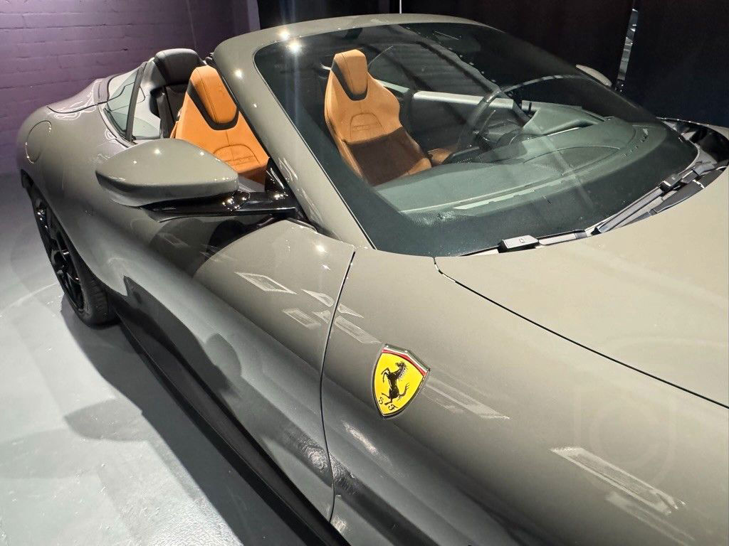 Ferrari Roma Spider / I Hand / 720 KM /