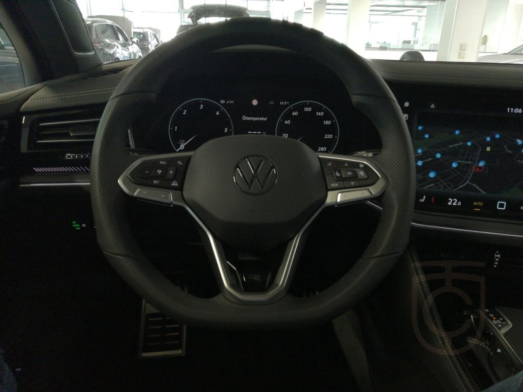 Volkswagen Touareg R-Line 3.0TDI Black Style 21 Zoll HUD