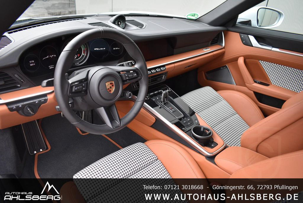 Porsche 911 Turbo S Cabriolet Aero-Kit/Heritage/Exclusiv