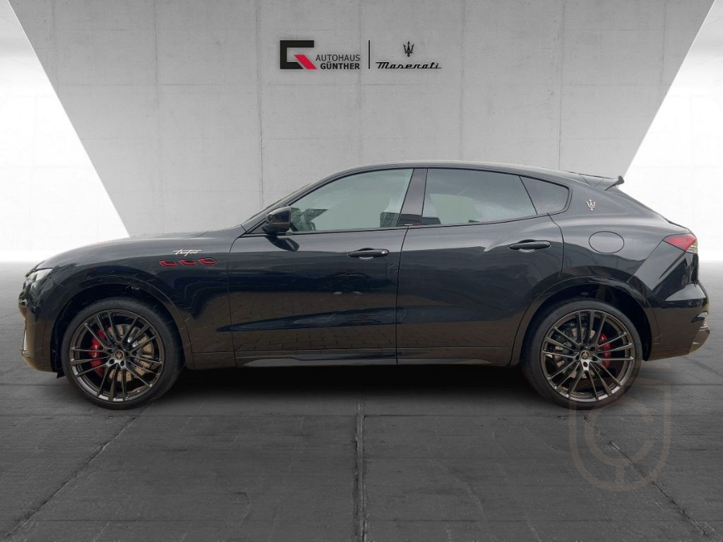Maserati Levante TROFEO MY23 V8 580PS AWD Nero & Nero