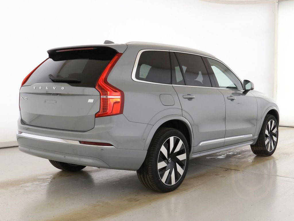 Volvo XC90 T8 Ultra Bright Recharge Plug-In Hybrid AWD