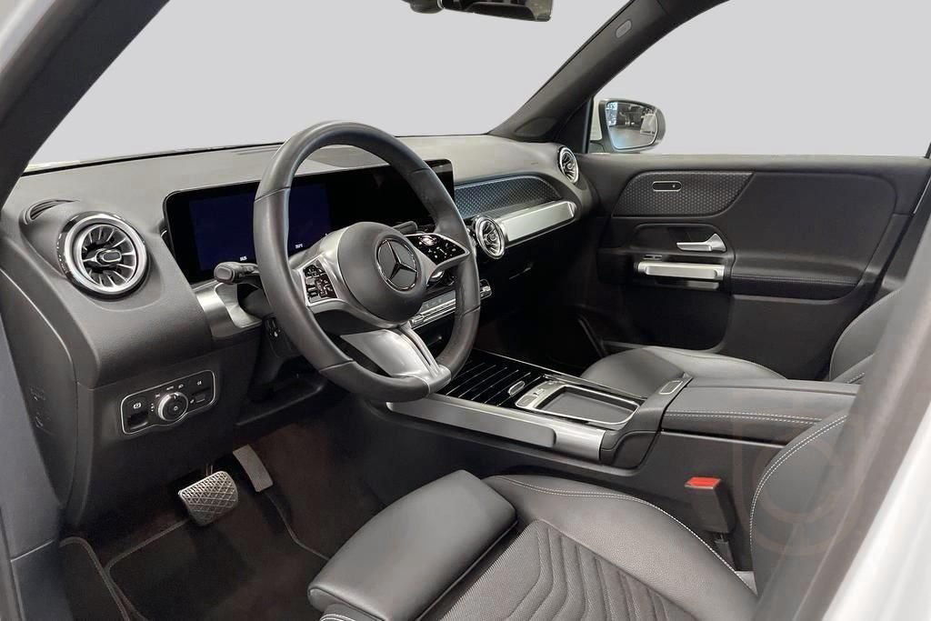 Mercedes-Benz GLB 200 7G-DCT Widescreen Navigation