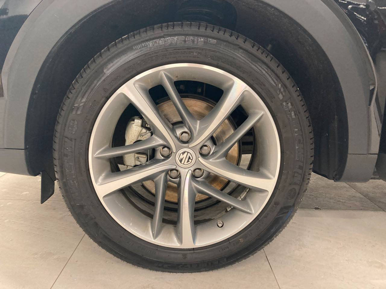 MG EHS Plug-In Hybrid Luxury Panorama