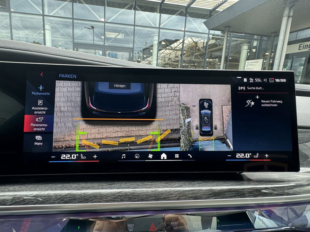 BMW M760e xDrive M Sport Massage Sitzlüft AHK DA-Pro